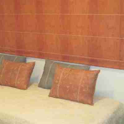 Gorgeous 2 Bedroom Kosher  Apt. in Nachlaot, Adjacent to Town Rooms