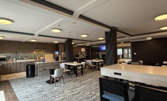 Hotel Dawson Creek, SureStay Collection by Best Western
