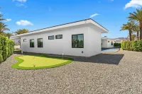 Sleeps 23 Luxury Villa w Pool Hot Tub Pickleball Court Bravo Villa 10