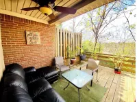 Near Oak Mtn Garden Home