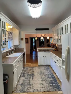 Zylee’s House on Choctaw is just a short walk to downtown Tahlequah.