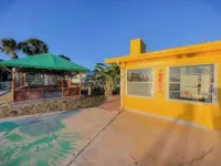 DIRECT Gulf View/Access! KAYAKS!!! WATERFRONT!!! Hotels in Hernando Beach