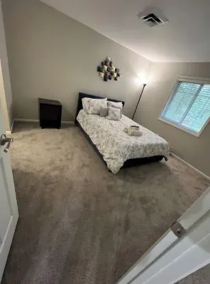 Lovely 2-Bdrm unit with pool. Home away from home. Hotels near LOFT