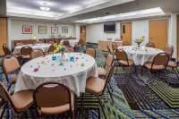 Holiday Inn Express & Suites Modesto-Salida