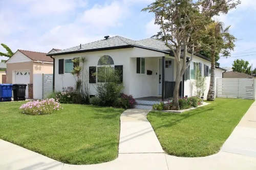 Designer Remodel 3 bed/2 bath Beach House Near LAX