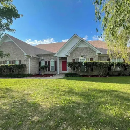 Corporate Leasing HSV/Harvest/Madison 4BR home.