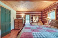 Dog-Friendly Park Falls Cottage w/ 5 Acres & Lake - Pet friendly