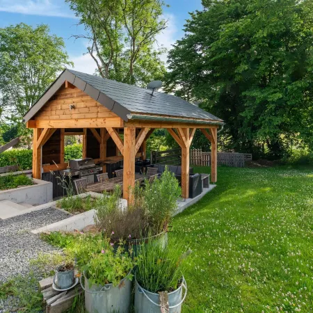 Villa in Freyneux with Garden