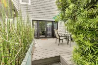 San Diego Home w/ Deck: Walk to Mission Beach! Hotels in Mission Beach