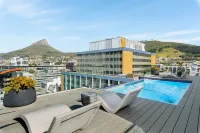 The Tokyo Aparthotel by Totalstay - Rooftop Pools