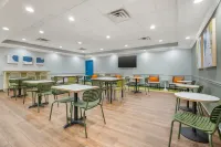 Spark by Hilton Shepherdsville Louisville South - breakfast