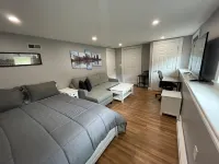 Modern Updated Apartment /Private Parking, Yard, Grill, Firepit - Resort Living! Hotels in Billerica