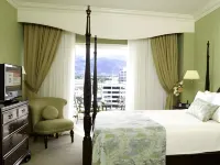 Courtleigh Hotel & Suites - Parkplatz