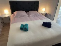 Apartment facing the sea