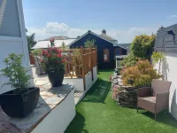 Meadow View Apartments Hotels near The Bird