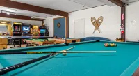 Evergreen Valley Inn Hotels in Stoneham