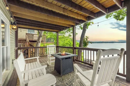 Dockside Dream w/ Kayak & Dock