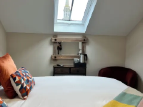 The courtyard bar, kitchen, rooms Hoteles en Falkirk