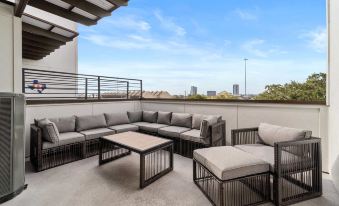 Spacious Houston 3bed3 Bath Family Townhome