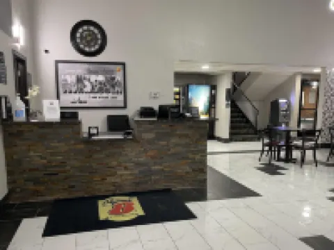 Super 8 by Wyndham Shakopee Hotels in Shakopee