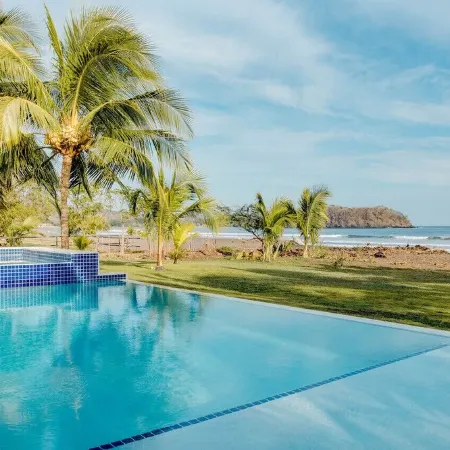 Beachfront Home + Private Pool, Playa Venao, Sleeps 10+