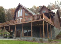 New Listing - Luxury log home with stunning views