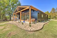 Modern Norfork House w/ Patio on White River! -  Privatzimmer