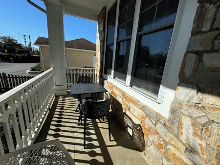 Gorgeous Spacious House 5BR 9Beds and Private Parking Отели в г. Бейлис Кроссродс