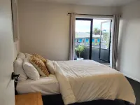 Rooftop Apartments Hotels in Raglan