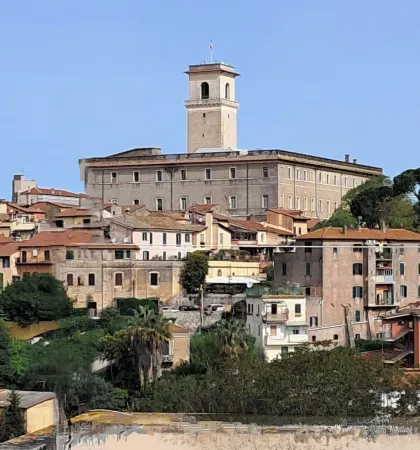 Panoramic terrace "FiorePelli" Отели в г. Монтеротондо