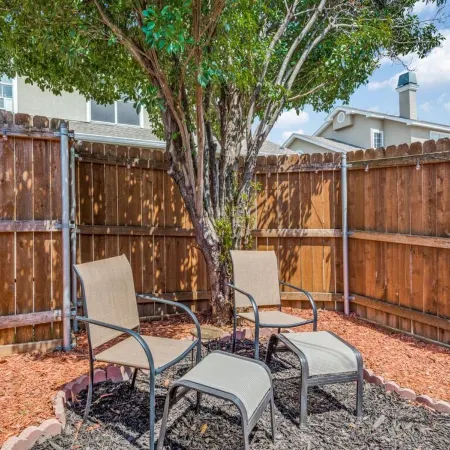 Charming 3-bedroom townhome with WiFi,AC in fabulous Frisco. Home away from home