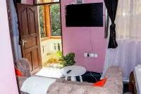 Surreal scenery of mountains and nature.... available parking and conducive stay