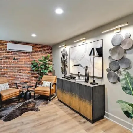 Bohemian Luxury-Downtown Jackson: Chic, industrial lofts in heart of the city!
