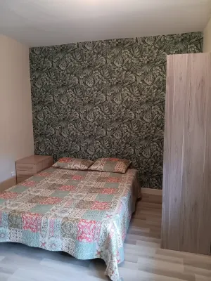 Maison de Vacances à Coté de Parc de Zoologie de Champrepus 플뢰히 호텔