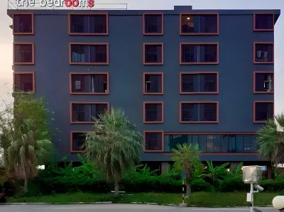 The Bedrooms Maeklong & Service Apartments Отели в г. 