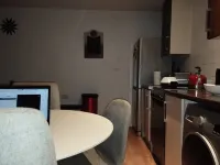 Cool in Daylight Mill Hill Broadway 주변 호텔