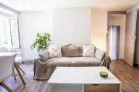 BEAUTIFUL 52 M2 CITY CENTER APARTMENT