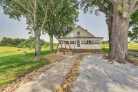 Dobson Farmhouse w/ Scenic Porch - Near Vineyards! - Homestays
