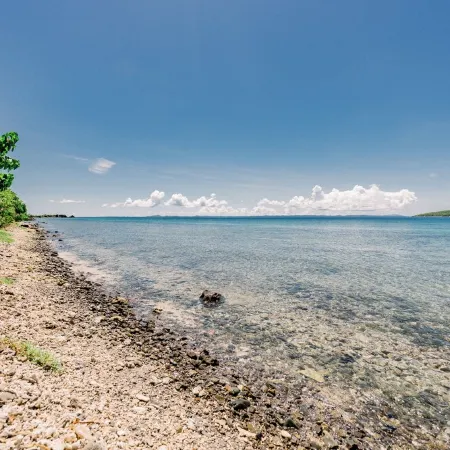5Br/4.5BA Beachfront @Culebra, Puerto Rico w. Heated Pool