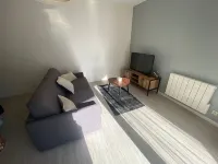 Cosy apartment near Paris Hotels in Bondy