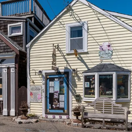 Bright Coastal Apartment in the center of Quaint New England Sea Town
