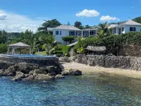 Unique mosaic eco-friendly open concept space sleeps 4 -WiFi, seawater pool, BBQ Hotels in 