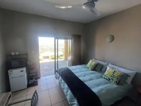 Cloud 9 Room 6 King Bed & Stunning Views