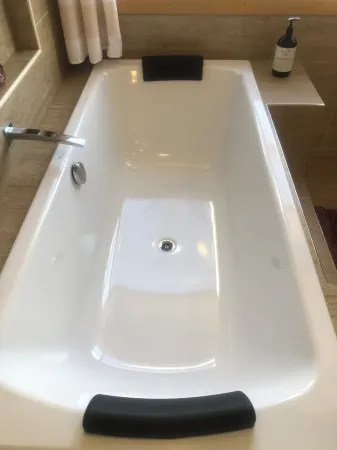 Romantic Couples Retreat—Dog Friendly St Leonards