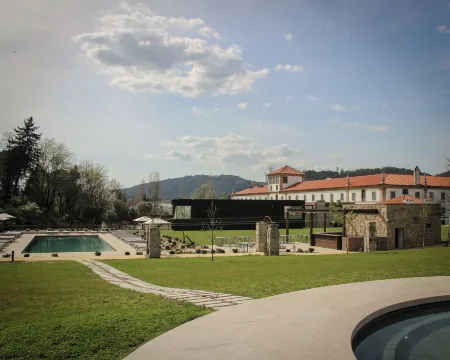 MS Collection Arouca Mosteiro de Arouca Отели в г. Нешперейра