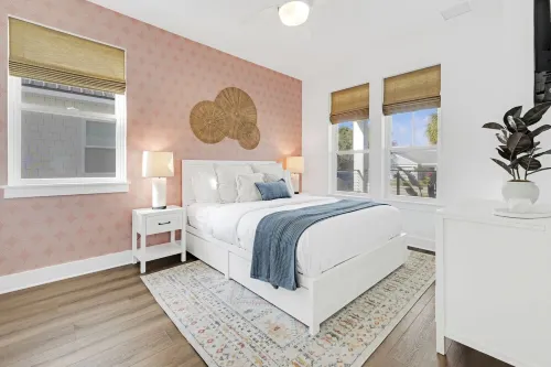 17 Palms Beach House with heated private pool and Tiki hut bar