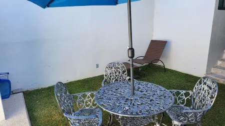 APARTMENT WITH PRIVATE POOL, GARDEN AND BAR