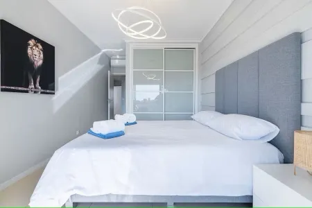 Bright and modern 2 Bed Apartment in Vale de Parra Отели в г. Пера