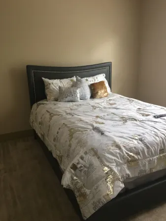 Luxurious Buckhead Getaway Отели в г. Чембли