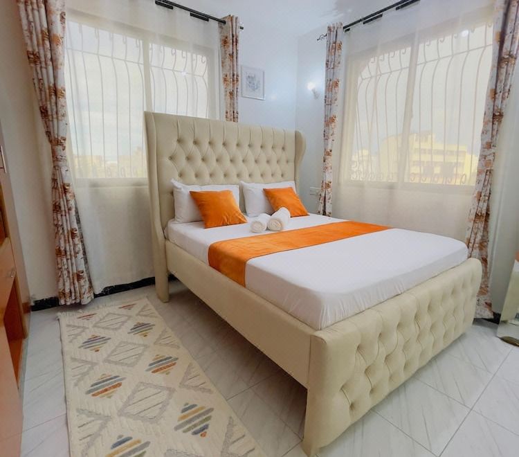 2-bedroom-apartment-in-charming-mombasa-with-wifi-and-free-ample